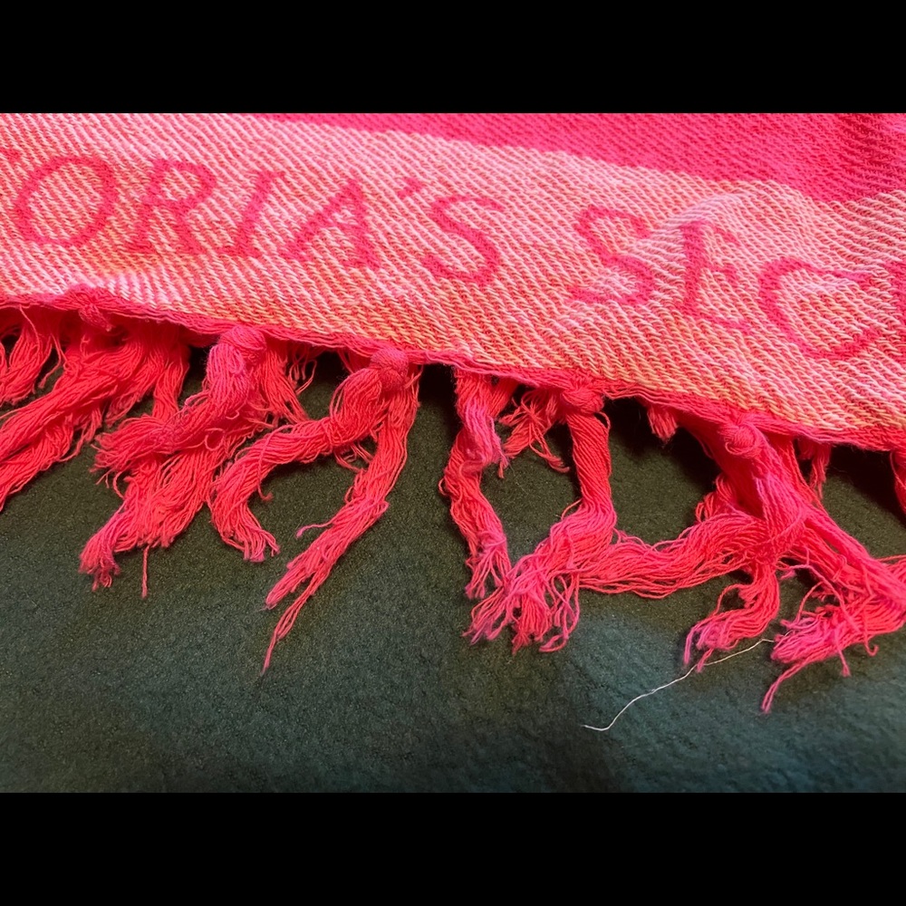 Victoria’s Secret Beach Blanket - Picture 5 of 9